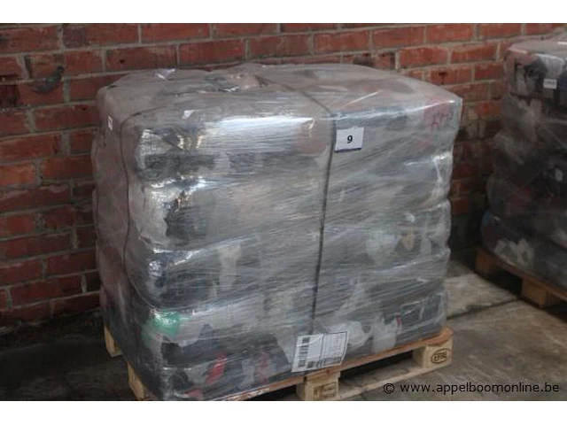 Pallet inhoudend poetslappen - afbeelding 1 van  3
