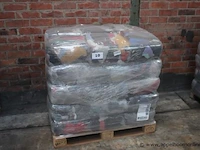 Pallet inhoudend poetslappen - afbeelding 1 van  3