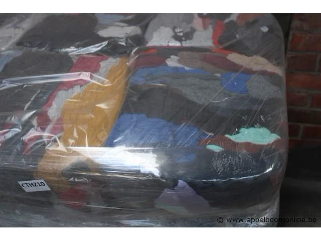 Pallet inhoudend poetslappen - afbeelding 2 van  3