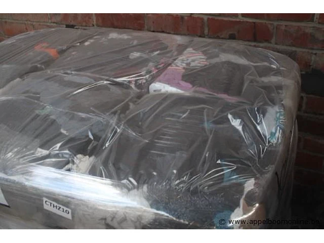 Pallet inhoudend poetslappen - afbeelding 2 van  2