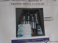 Pallet inhoudend wo. reparatiekoppeling, herstelklemmen, enz - afbeelding 2 van  4
