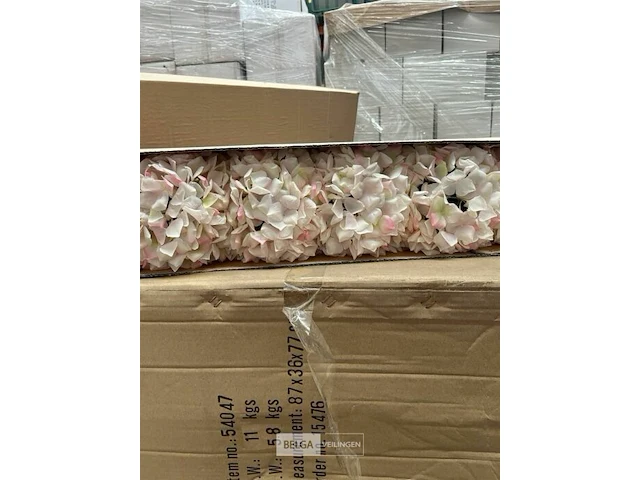 Pallet kunstbloemen - afbeelding 1 van  3