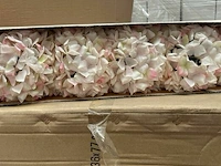 Pallet kunstbloemen - afbeelding 1 van  3
