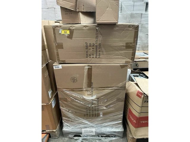 Pallet kunstbloemen - afbeelding 2 van  3