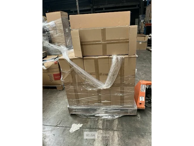 Pallet kunstbloemen - afbeelding 3 van  3