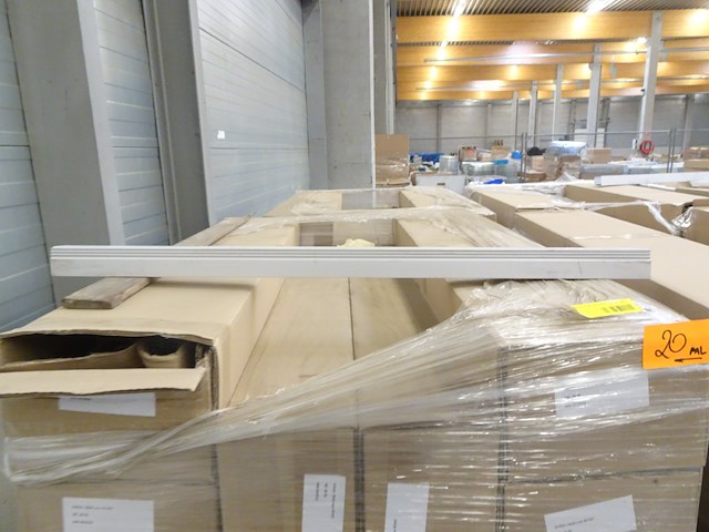 Pallet kunststof prijskaartgoten - afbeelding 1 van  6