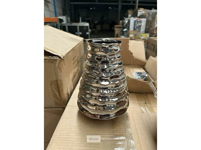 Pallet met 14 dozen diverse vazen - afbeelding 1 van  4