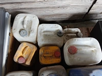Pallet met 14x bidon liquide voor vloerverwarming - afbeelding 8 van  9