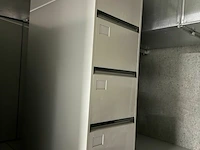Pallet met 8 dossierkasten met 4 schuiven h134xb44xd75 cm - afbeelding 1 van  2