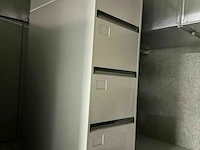 Pallet met 8 dossierkasten met 4 schuiven h134xb44xd75 cm - afbeelding 1 van  2