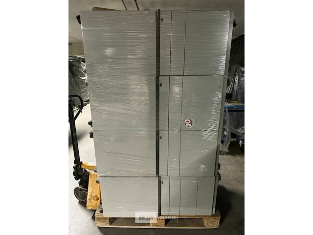 Pallet met 8 ladenblokken b42xd77xh56 cm - afbeelding 2 van  5