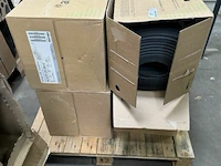 Pallet met armacell-armaflex isolatiematten - afbeelding 1 van  3