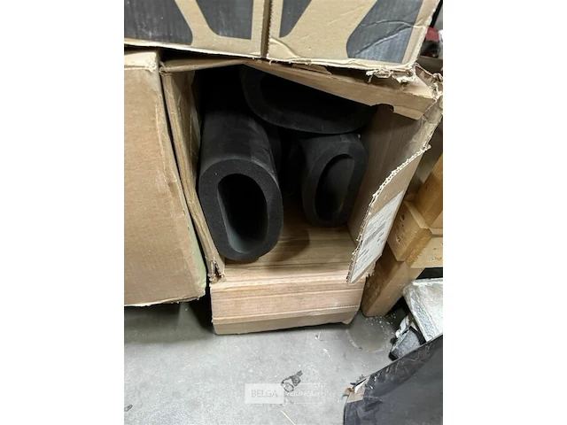 Pallet met armacell buisisolatie - afbeelding 2 van  2