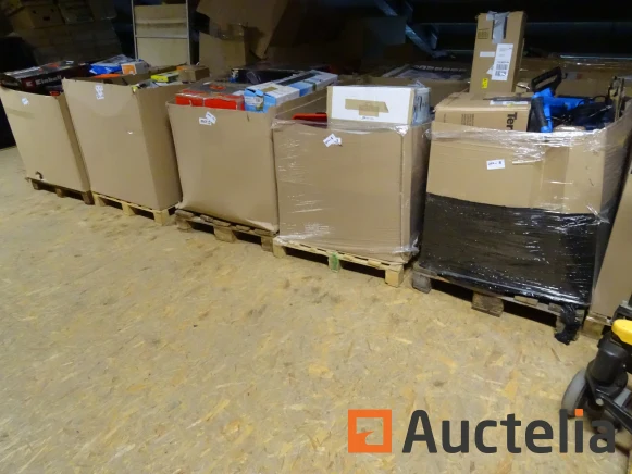 Pallet met artikelen (terug naar de winkel) vanaf prijs 20€