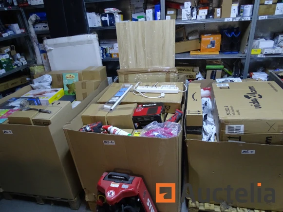 Pallet met artikelen (terug naar de winkel) vanaf prijs 20€
