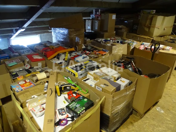 Pallet met artikelen (terug naar de winkel) vanaf prijs 20€
