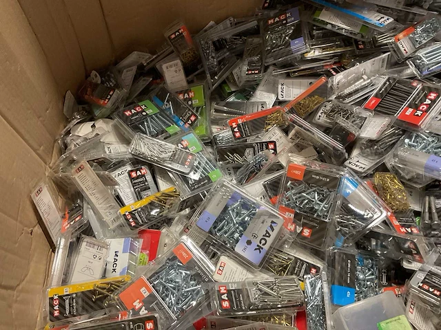 Pallet met blisters bevestigingen - afbeelding 3 van  13
