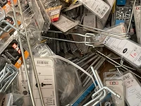 Pallet met blisters bevestigingen - afbeelding 8 van  17