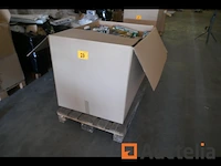 Pallet met diverse lampen - afbeelding 2 van  5