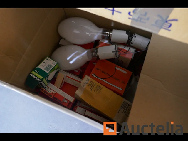 Pallet met diverse lampen - afbeelding 4 van  6