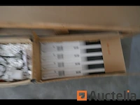 Pallet met diverse lampen - afbeelding 7 van  7