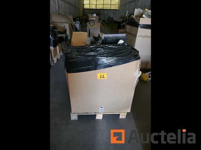Pallet met diverse verlichtingsarmaturen - afbeelding 7 van  7