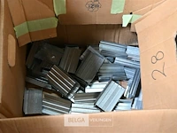 Pallet met gyproc onderdelen - afbeelding 2 van  2