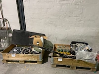 Pallet met inhoud - afbeelding 1 van  4