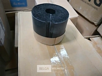 Pallet met korte stukken isolatiebuis - afbeelding 1 van  2