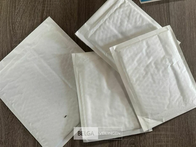 Pallet met luchtkussenenveloppen - afbeelding 6 van  7
