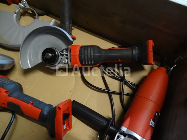 Pallet met machines - afbeelding 5 van  11