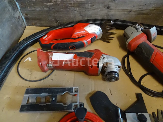 Pallet met machines - afbeelding 10 van  11