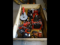 Pallet met machines - afbeelding 9 van  9