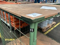 Pallet met metalen opbouwframe - afbeelding 2 van  4