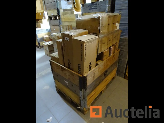 Pallet met nieuwe artikelen winkel - afbeelding 5 van  7