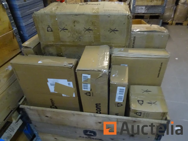 Pallet met nieuwe artikelen winkel - afbeelding 7 van  7