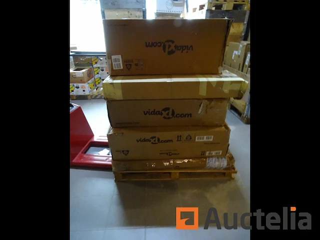 Pallet met nieuwe artikelen winkel - afbeelding 2 van  5