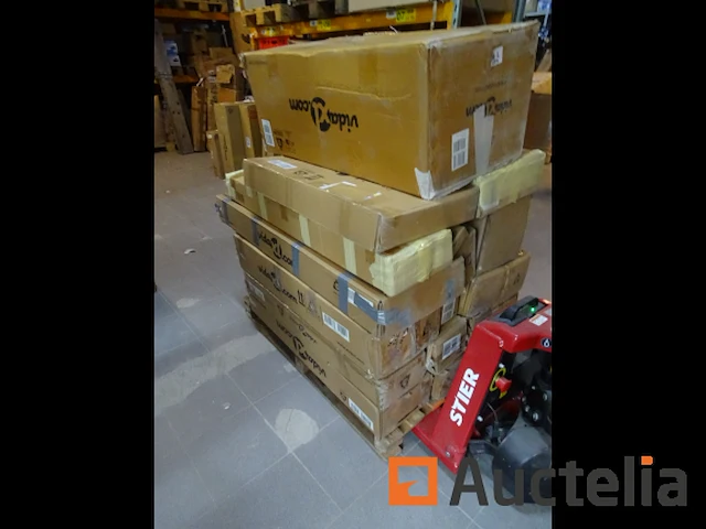 Pallet met nieuwe artikelen winkel - afbeelding 5 van  5