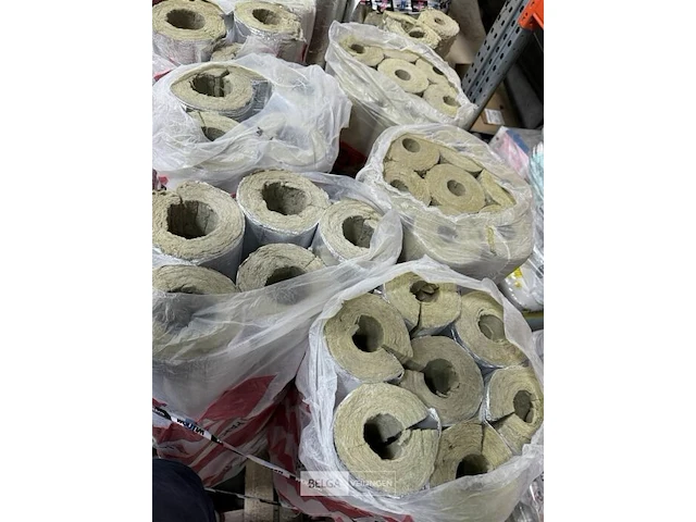 Pallet met paroc buisisolatie - afbeelding 2 van  3