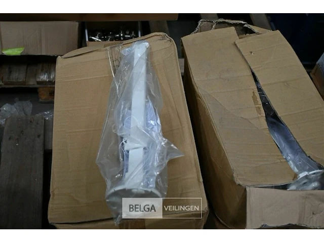 Pallet met super stand fix plus afdekplaatjes - afbeelding 2 van  5