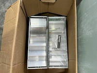 Pallet met ventilatieroosters + 2 inspectieluiken - afbeelding 4 van  6
