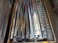 Pallet metalen bevestigmateriaal - afbeelding 1 van  3