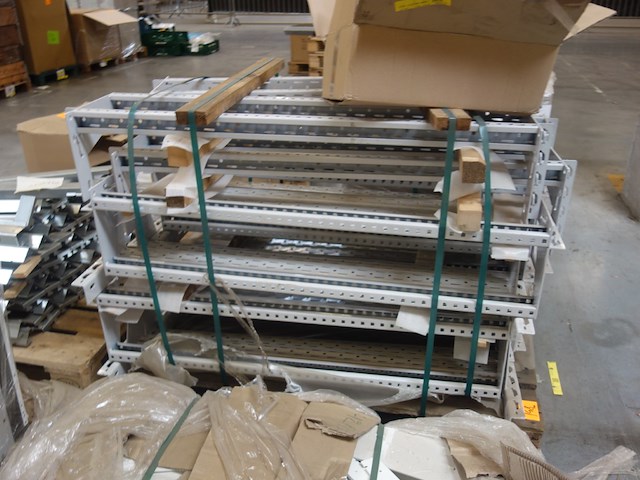 Pallet metalen ligger - afbeelding 5 van  7