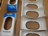 Pallet metalen onderdelen blue corner - afbeelding 2 van  3