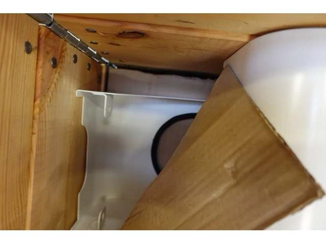 Pallet metalen onderdelen blue corner - afbeelding 3 van  3