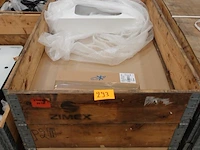 Pallet metalen onderdelen laadpalen - afbeelding 1 van  4