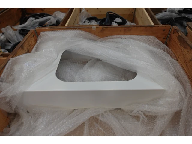 Pallet metalen onderdelen laadpalen - afbeelding 2 van  4