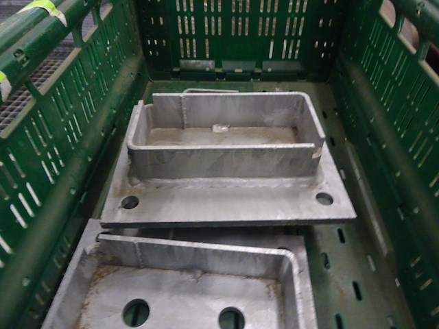 Pallet metalen voetplaten vangrail - afbeelding 2 van  5