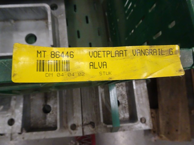 Pallet metalen voetplaten vangrail - afbeelding 3 van  5