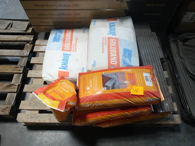 Pallet mortels/lijmen - afbeelding 1 van  2